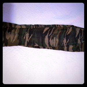 BNWT camo crop leggings